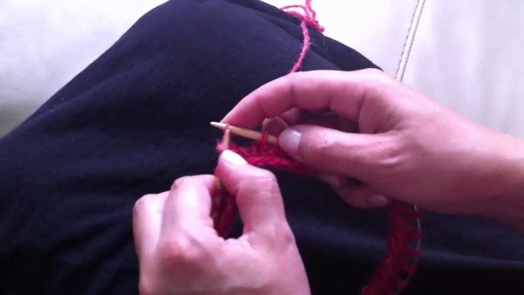 Creare uno spacco in un poncho - Creating a slit in a cape