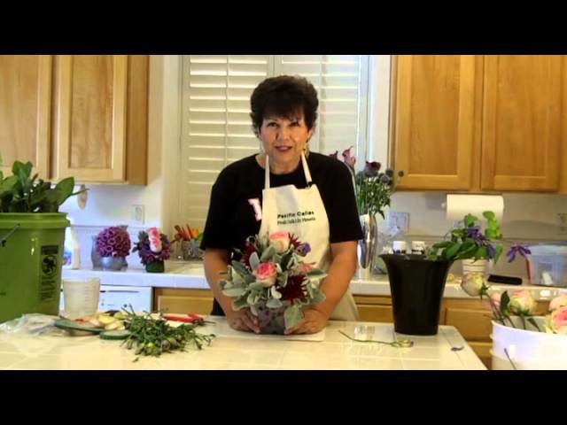 Http:.flowerarranging101.tv- Learn Easy Floral Designs -Use a Take Out Box for Floral Design