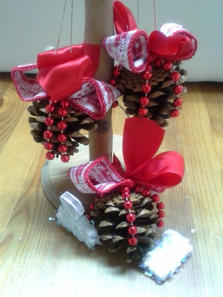 Pine Cones Ornaments(tutorial) and my Christmas Tree:)