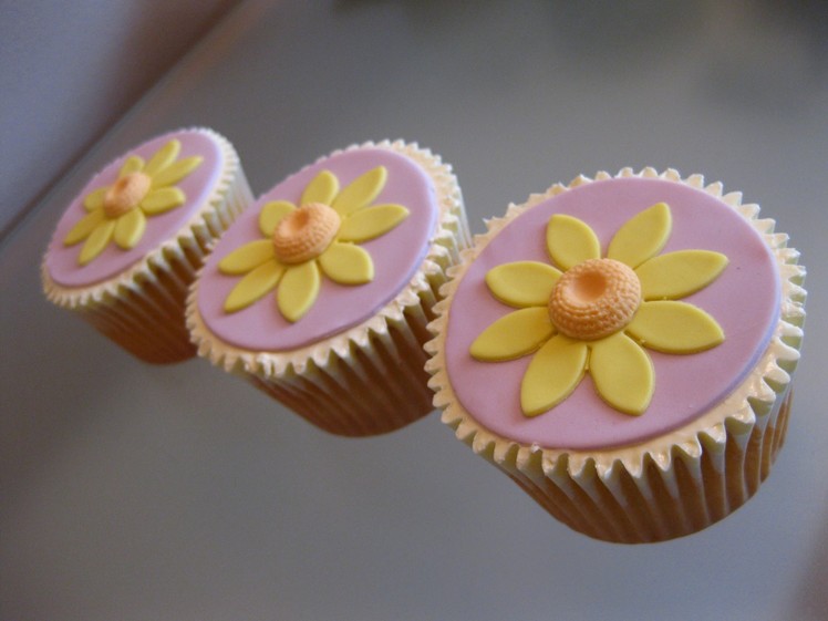 How to Make Easter Cupcakes (3) - Sunflower Cupcakes
