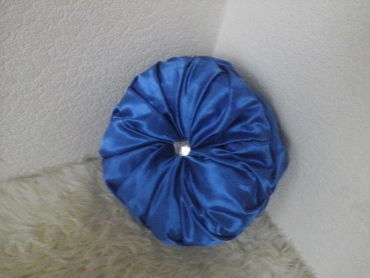 Decorative cushion .DIY