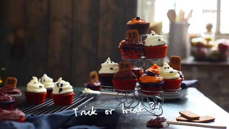 How To Decorate Halloween Cupcakes #JLCook