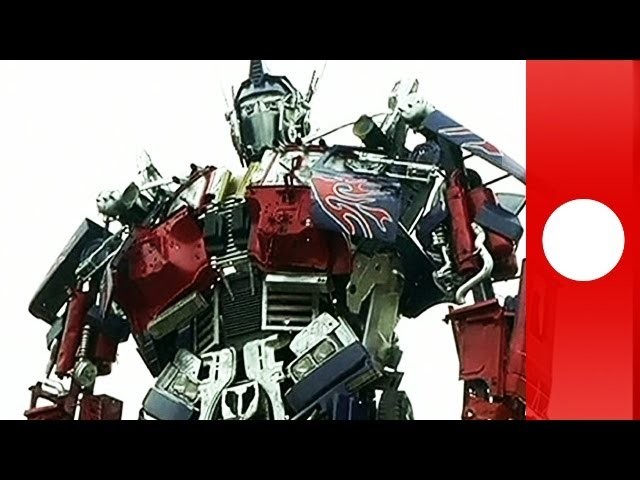 DIY Transformer: Chinese student builds life-size Optimus Prime out of trash