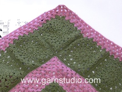 DROPS Crocheting Tutorial: How to finishing edge around the blanket in DROPS 163-1.