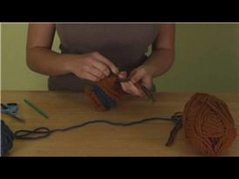 How to Crochet a Scarf : Adding Crochet Scarf Tassels