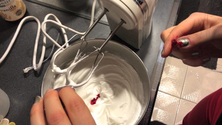 How to Make Raspberry Macarons