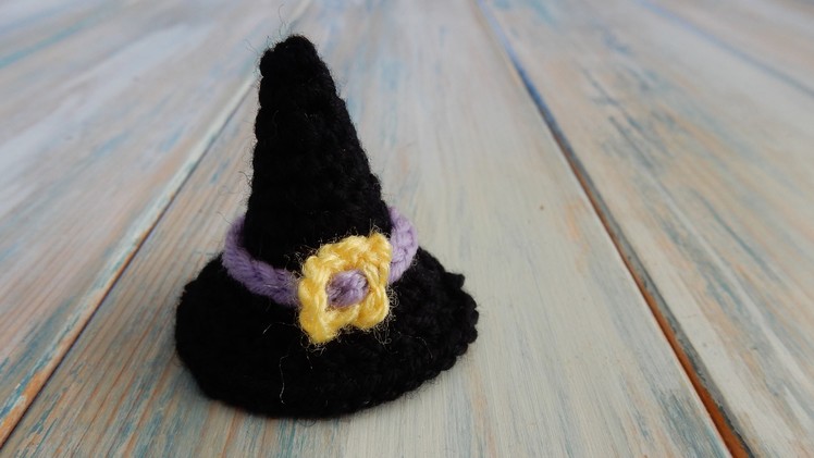How to Crochet a Mini Witches Hat