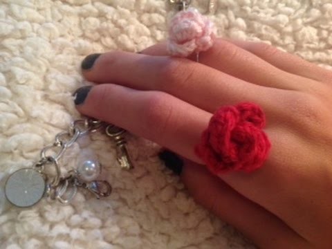 How to crochet a mini rose ring