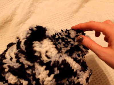 How to: Sew a yarn pom-pom onto a beanie