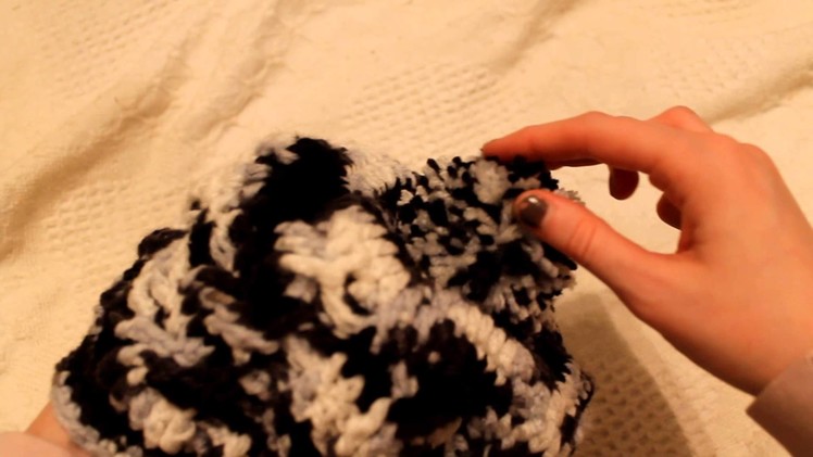 How to: Sew a yarn pom-pom onto a beanie