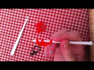 How to create: Poppy Loom Charm Loomless