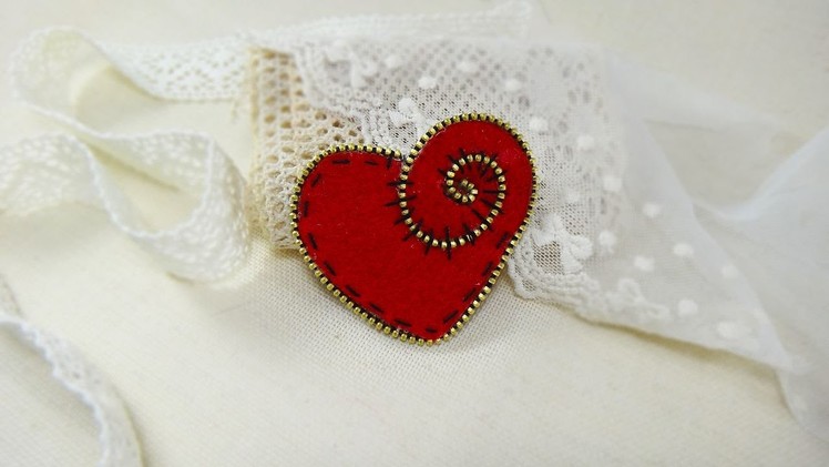 How To Make A Decorative Heart With Zipper - DIY Crafts Tutorial - Guidecentral
