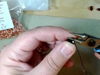 Tutorial - how to wire wrap a bead on a head pin