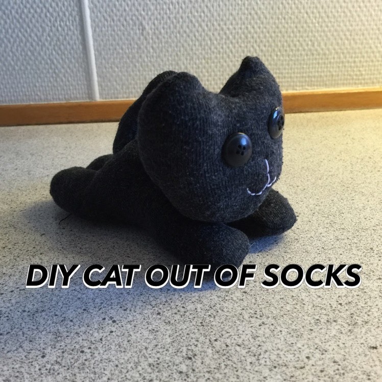 DIY CAT OUT OF SOCKS