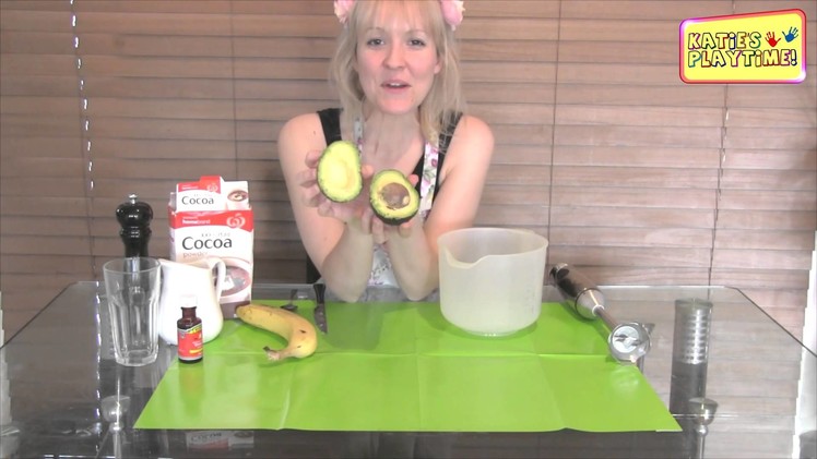 How to make an Avocardo & Banana Smoothie