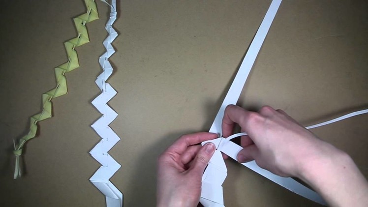 Palm folding: How to make a palm whip
