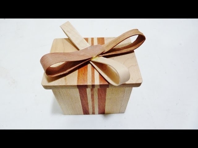 Wooden wrapping paper gift box