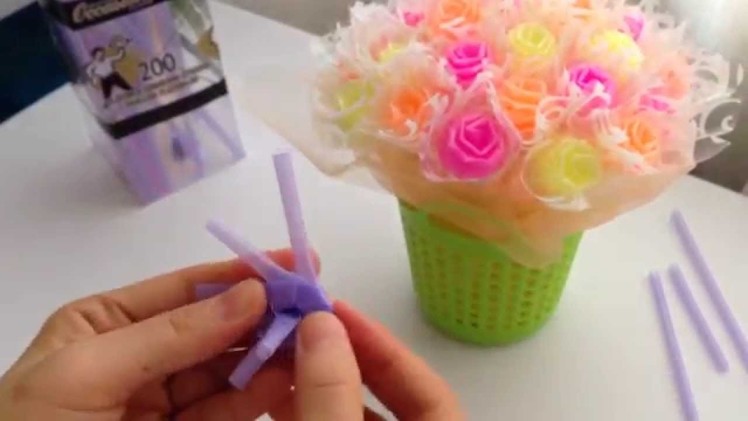 STEP-BY-STEP TUTORIAL: MAKING ROSES WITH DRINKING STRAWS