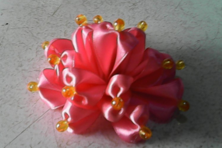 DIY-handmade-kreasi pita satin menjadi bunga-creations of satin ribbon into a flower