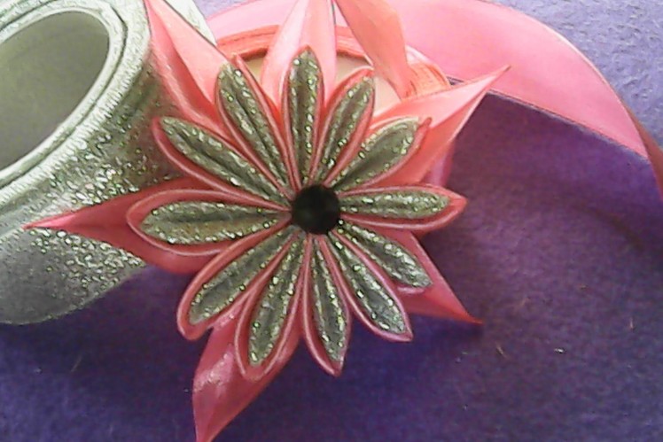 DIY-kreasi bunga dari kombinasi pita satin-creation of a combination of satin ribbon flowers