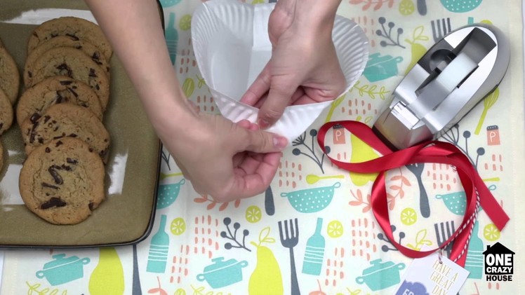 Fold a Paper Plate to Make a Basket