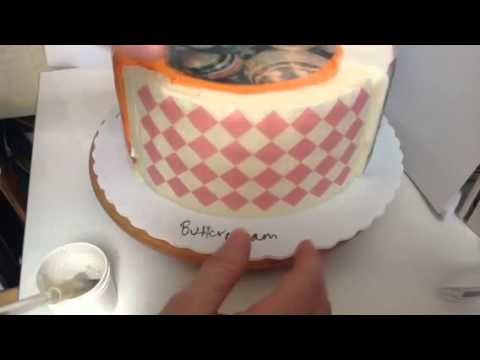 How to apply wafer paper to cakes
