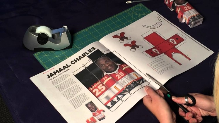 How to make a paper Kansas City Chiefs action figure #paperchiefs