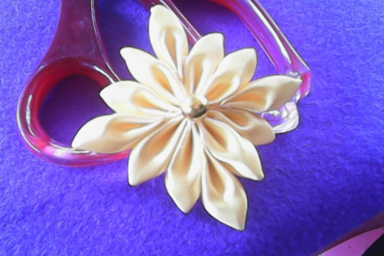 DIY-kreasi bunga dari pita  satin bentuk bintang-floral creations of satin ribbon shape star