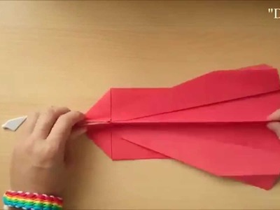 Edepv 050  Lelystad Papieren vliegtuig vouwen. Paper airplane folding. Avion en papier pliage