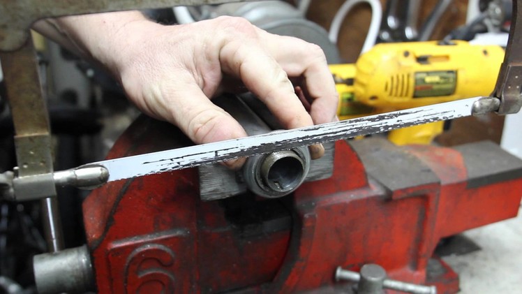 Carbon Fork Cutting - How To DIY Bike Repair - BikemanforU