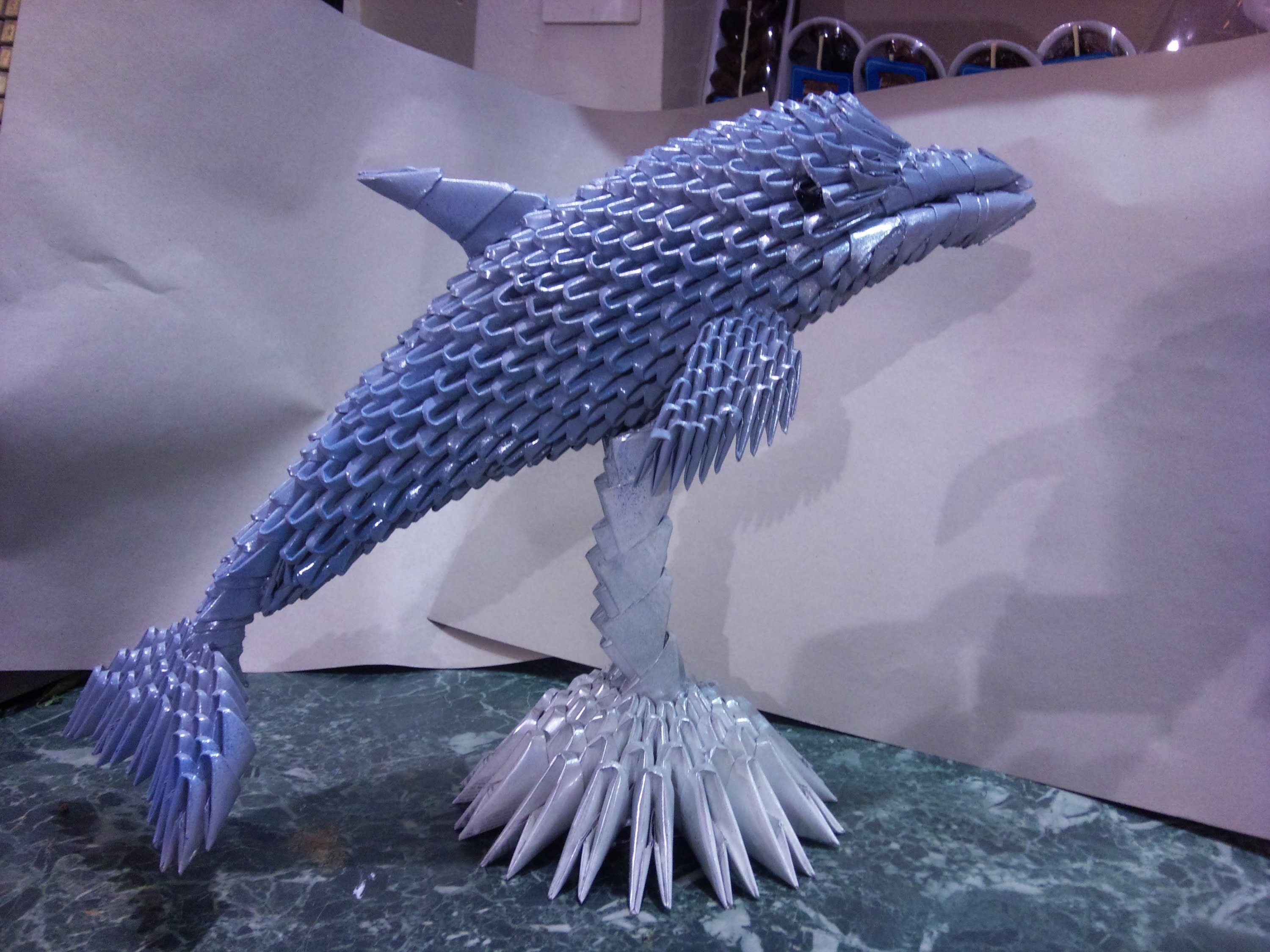 Дельфин из модулей оригами