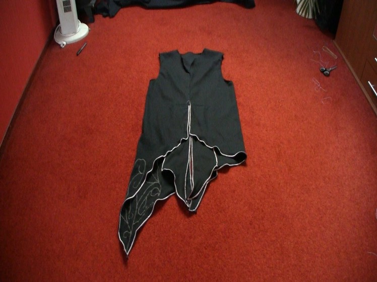 Ezio costume (ACR): upper tunic & ribbons tutorial
