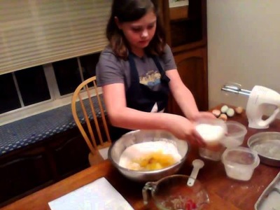 Gracie- How to make a Hedgehog Cake