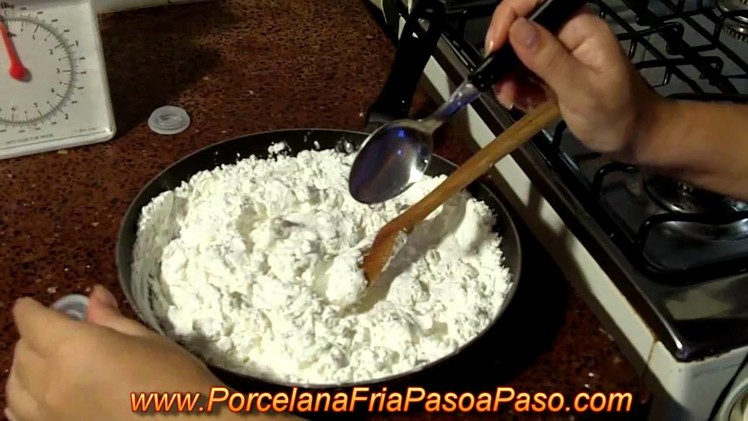 Como Hacer Porcelana Fria (1de2) - How to make cold porcelain