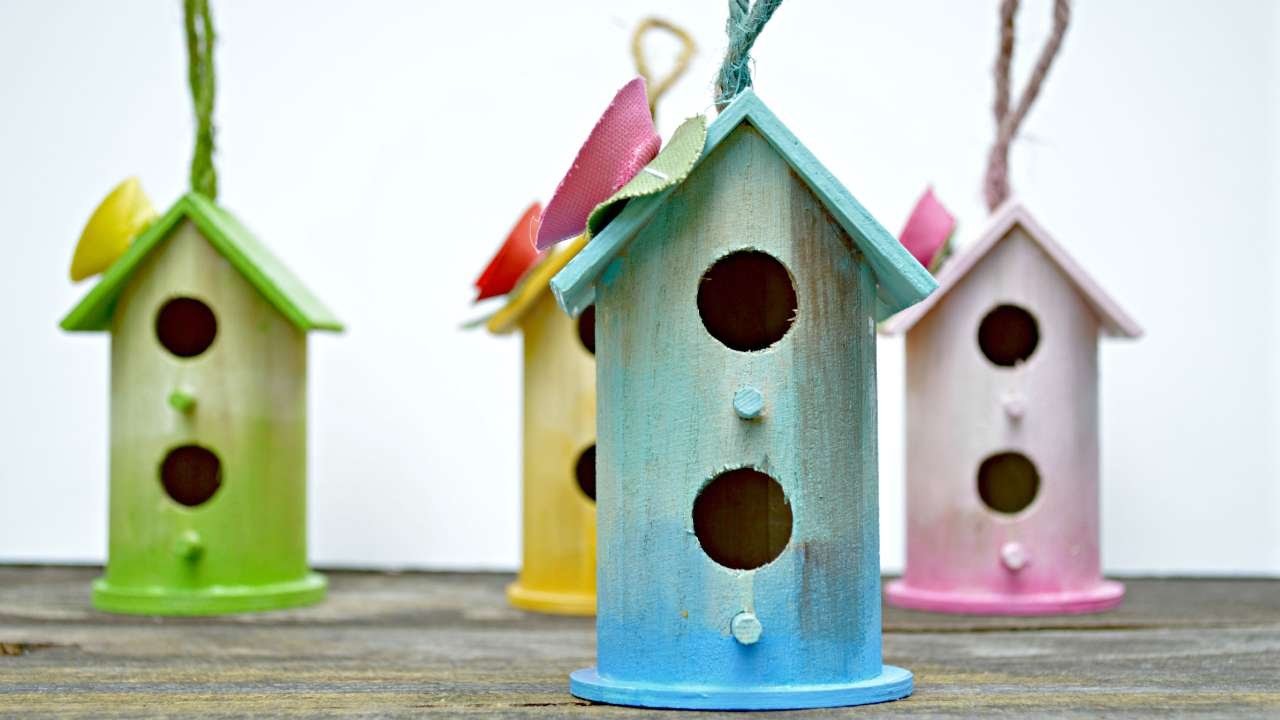 How To Make Your Garden Pretty With These Birdhouses - DIY Home Tutorial - Guidecentral