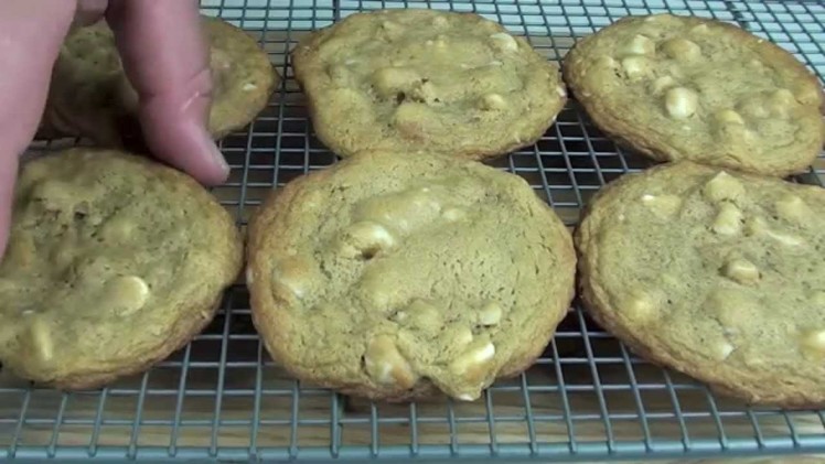 White Chocolate & Macadamia Cookies - Subway Recipe