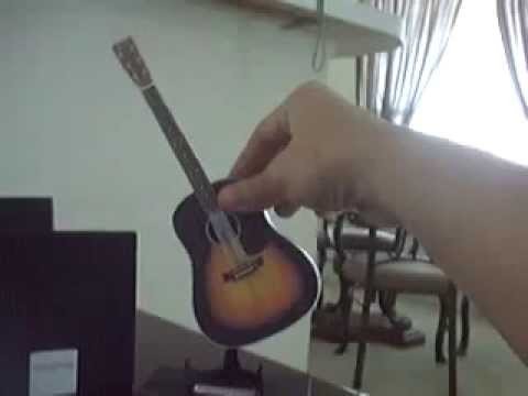 Guitar paper model