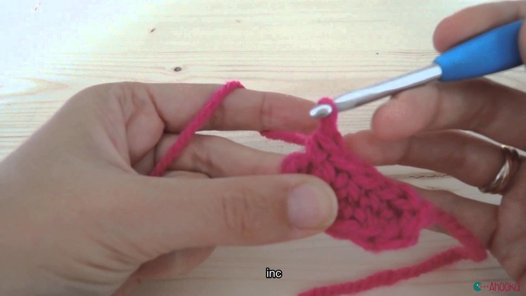 How to crochet around a chain. Comment crocheter autour d'une chaînette
