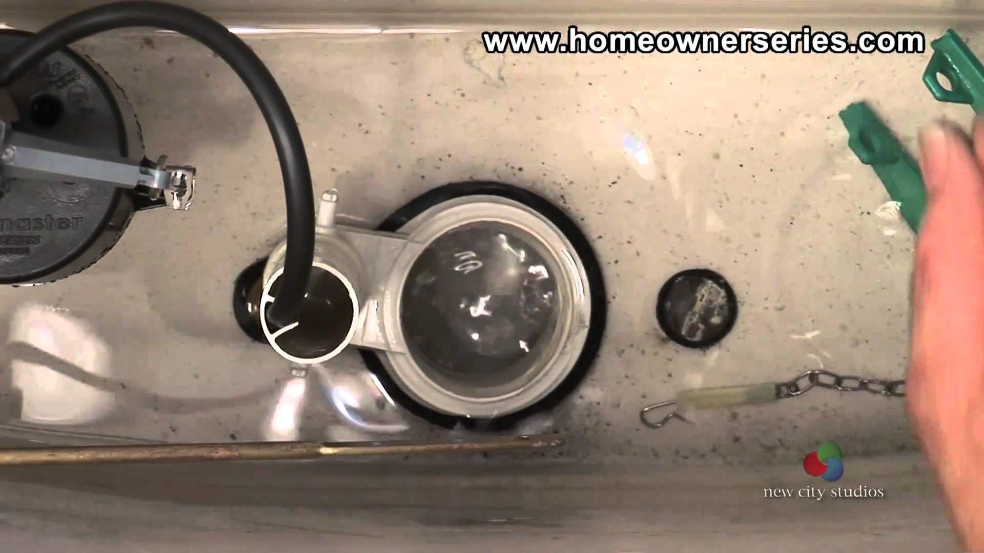 How to Fix a Toilet - Flapper Valve Replacement
