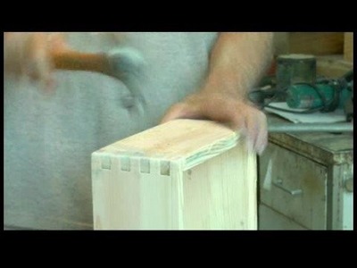 How to Make a Finger Joint Box : Sanding & Staining a Finger Joint Box