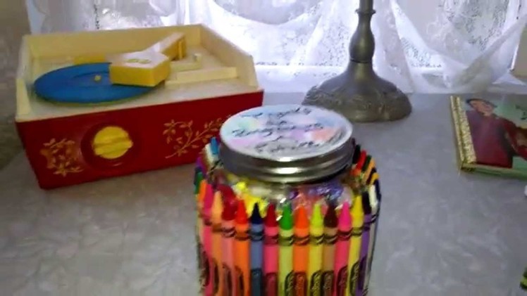 DIY Teacher Gifts, Crayola Glass Jar - LOVE it!