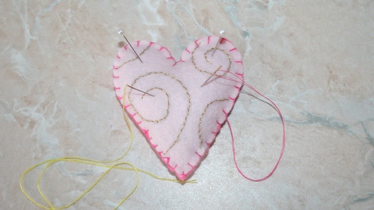 Make a Nice Felt Pin Cushion - DIY Crafts - Guidecentral