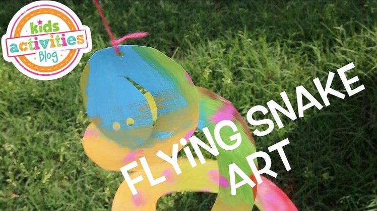 Flying Snake Art -- Easy Activity for Kids Using a Paper Plate!