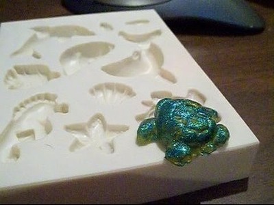 DIY: A SEA TURTLE WITH HOT GLUE AND A MOLD | digupstuff