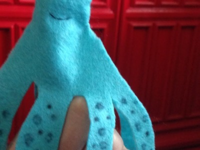 Make a Simple Octopus Finger Puppet - DIY Crafts - Guidecentral