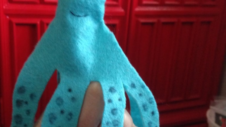 Make a Simple Octopus Finger Puppet - DIY Crafts - Guidecentral