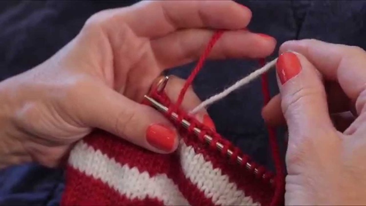 Carrying Yarn in Circular Knitting