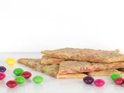 Rainbow cookies with skittles