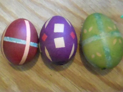How to Dye Easter Eggs with Masking Tape