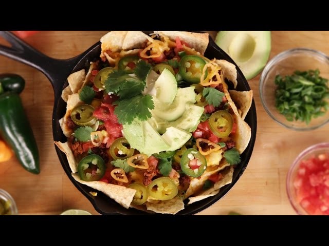 How to Make Breakfast Nachos | Eat the Trend